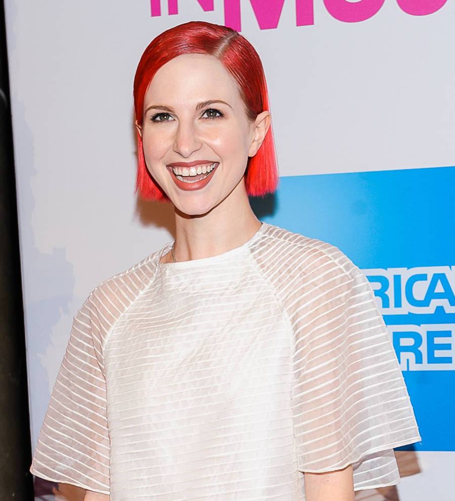 Hayley Williams briefly returns to Twitter during social media break