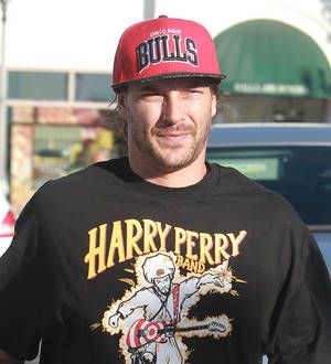 Kevin Federline welcomes sixth child