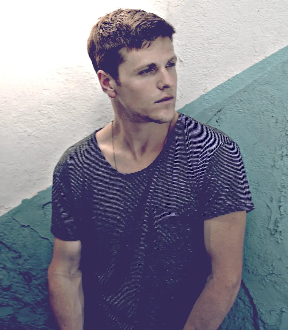 ARTIST TO WATCH: Johnny Stimson