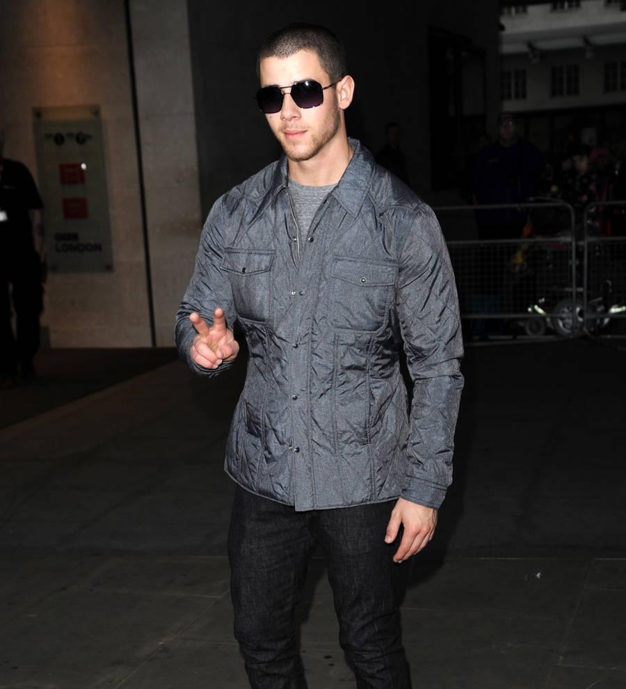 Nick Jonas had bad breath for first kiss with Miley Cyrus