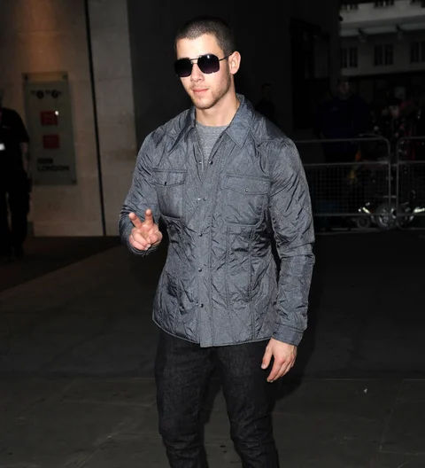 Nick Jonas had bad breath for first kiss with Miley Cyrus