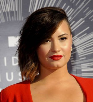 Demi Lovato returns home from hospital