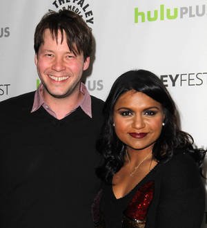 Funnyman Ike Barinholtz to be a first-time dad