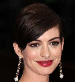 Kristen Stewart & Anne Hathaway join Jenny Lewis in new video