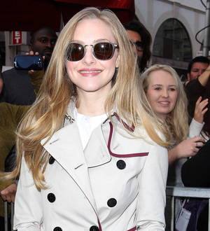 Amanda Seyfried to open antiques store