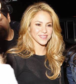 Shakira tops Rihanna as most popular star on Facebook