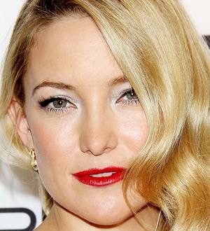 Pregnant Kate Hudson goes kayaking