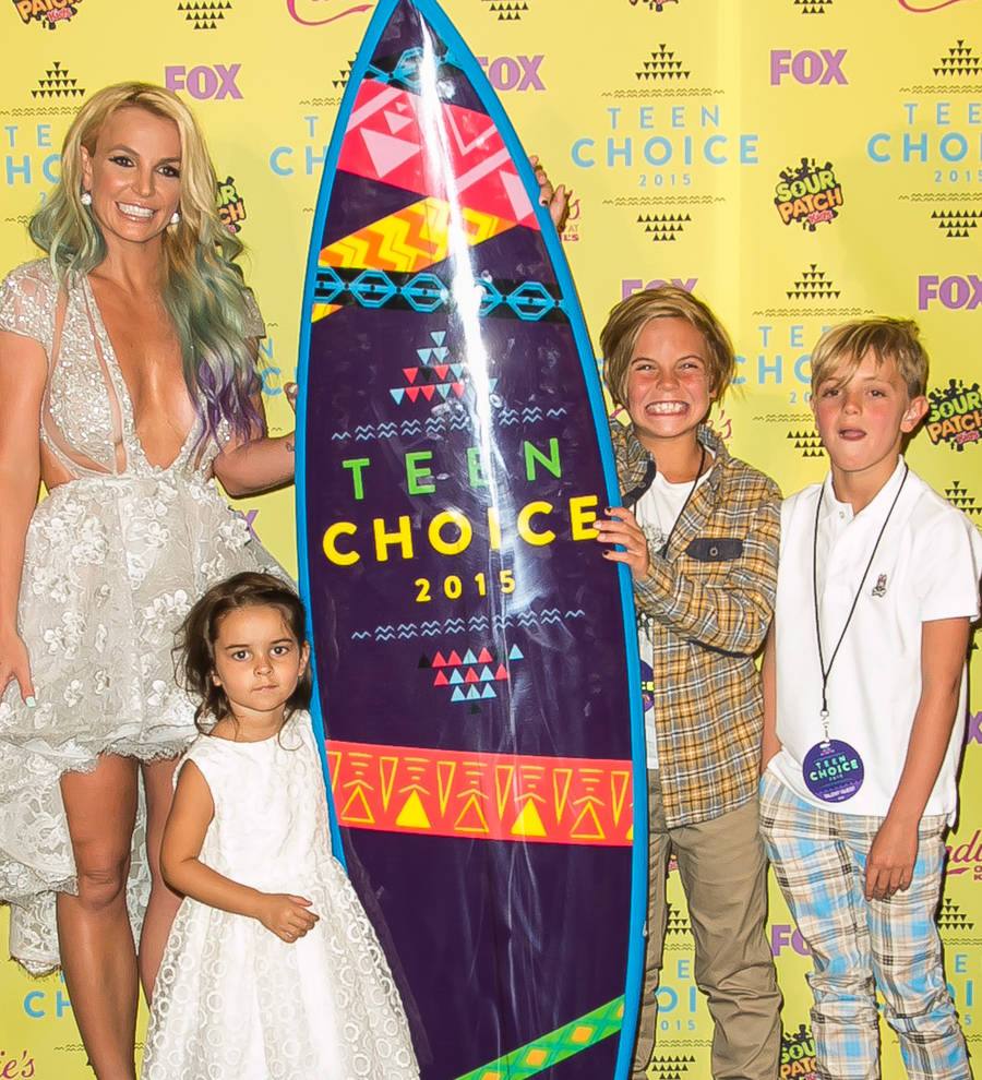 Britney Spears writes touching message to sons