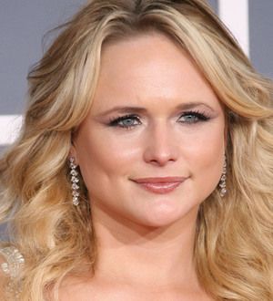 Miranda Lambert keeping rescue dog