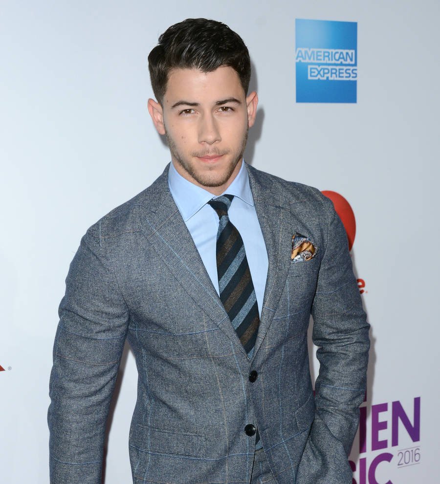 Nick Jonas confirms father is in remission after cancer battle