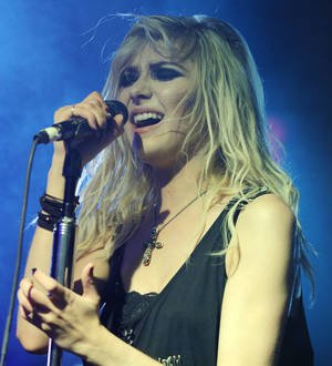 Taylor Momsen too ill for touring festival