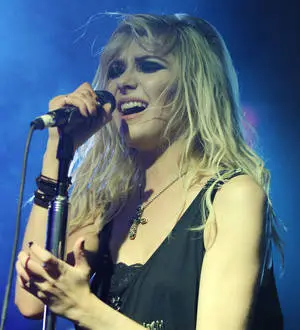 Taylor Momsen too ill for touring festival