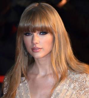 Taylor Swift and Hailee Steinfeld meet up in Paris