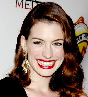 Anne Hathaway Keen to Complete College