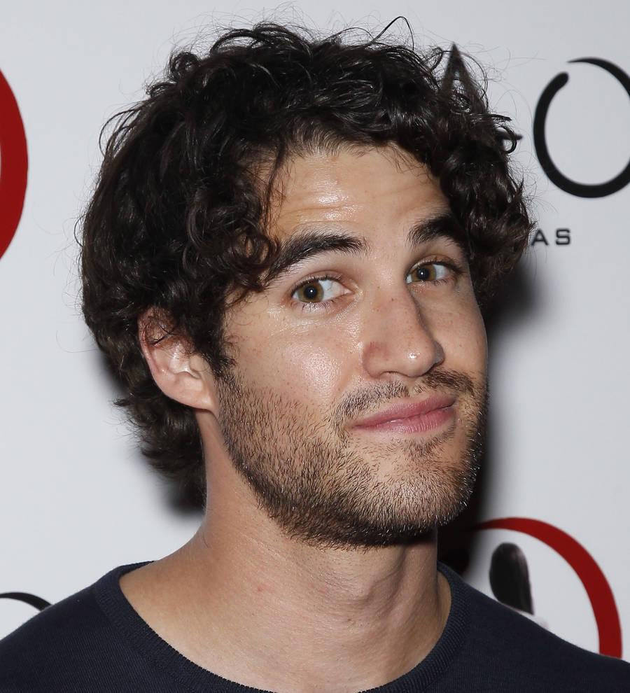 Glee stars put on impromptu performance in New York