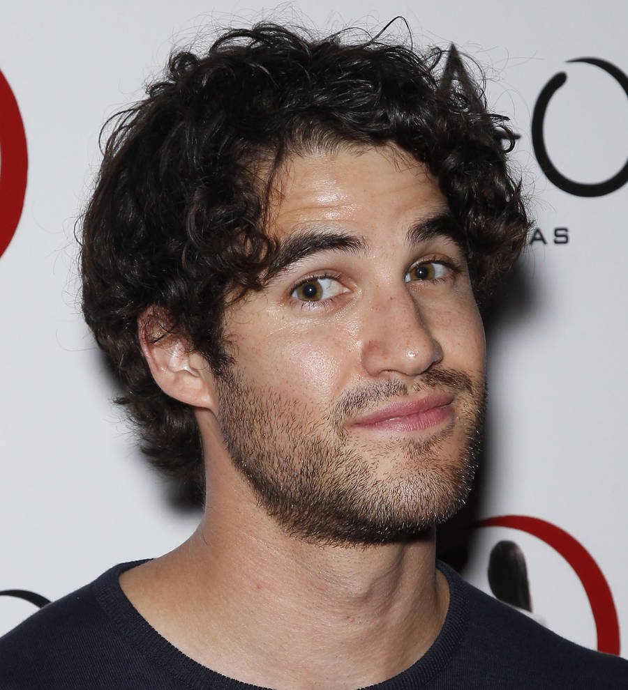 Glee stars put on impromptu performance in New York
