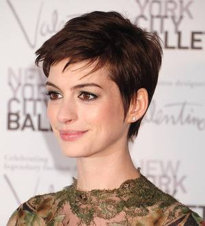Anne Hathaway marries
