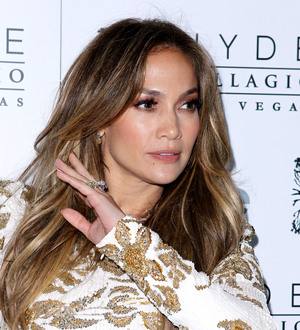 Thief strikes at Jennifer Lopez show