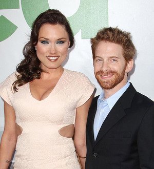 Seth Green nursing wife through leg injury