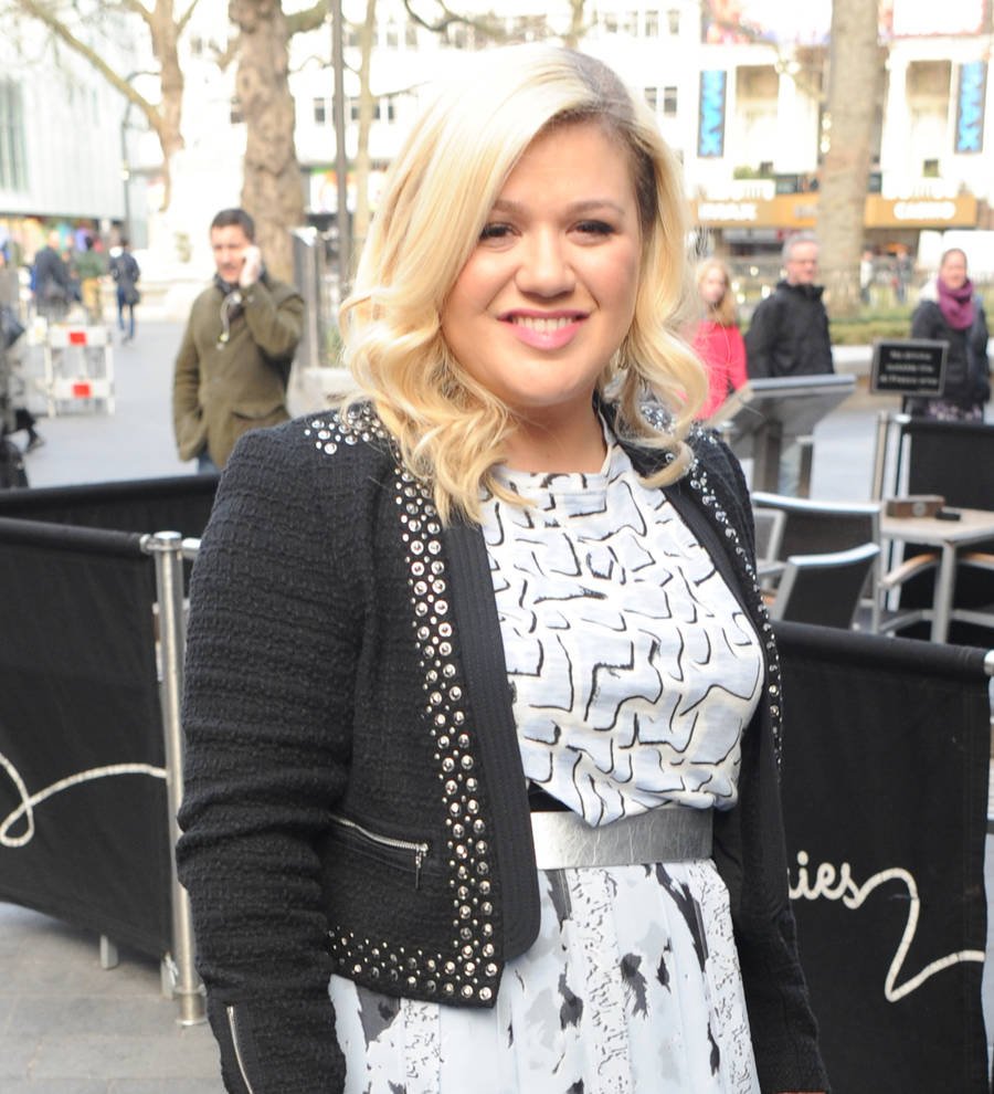 Kelly Clarkson wants duet with Sam Smith