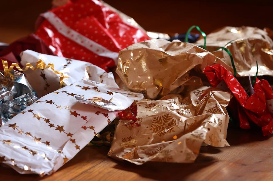 Sustainable Wrapping Paper Ideas For The Holidays!
