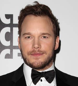 Jurassic World stomps past Inside Out to maintain box office title