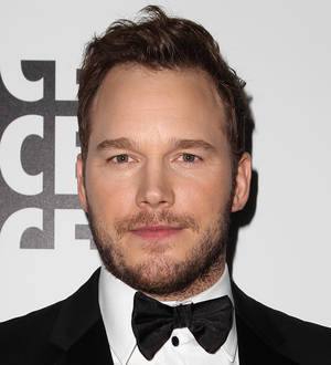 Jurassic World stomps past Inside Out to maintain box office title
