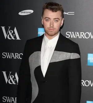 Sam Smith postpones concert