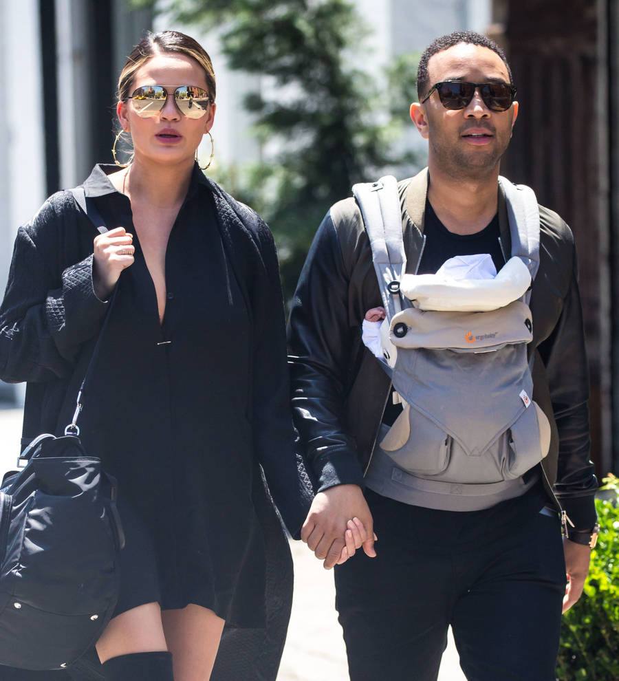 John Legend sings baby Luna his own songs