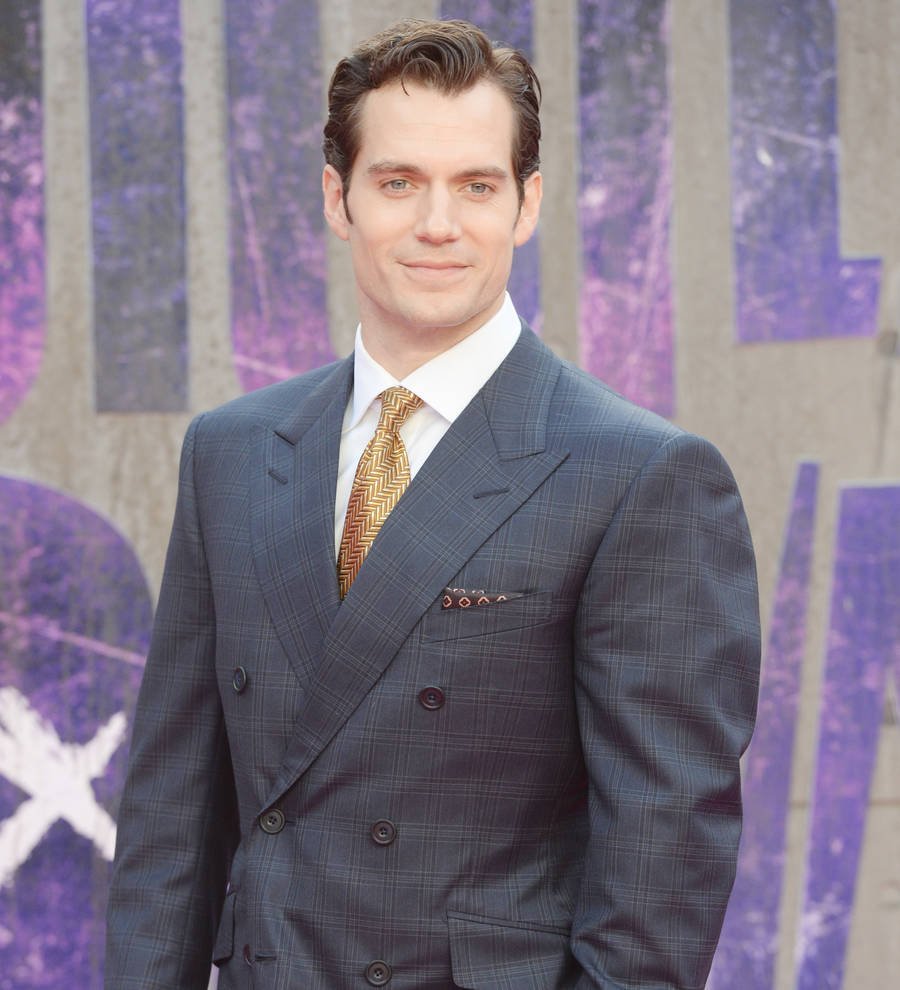Superman Henry Cavill finds his real-life Lois Lane on film set - report