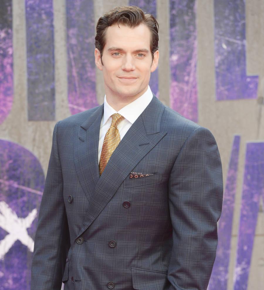 Superman Henry Cavill finds his real-life Lois Lane on film set - report
