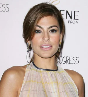 Eva Mendes flustered over Gosling teasing