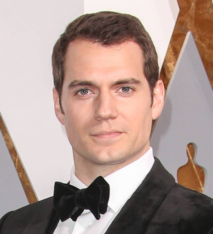 Henry Cavill bemoans 'slew of hate' that comes with a public relationship