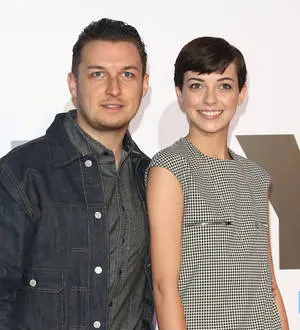 Arctic Monkeys star to be a dad