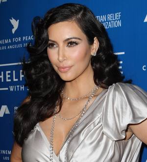 Kim Kardashian donates,000 to charity