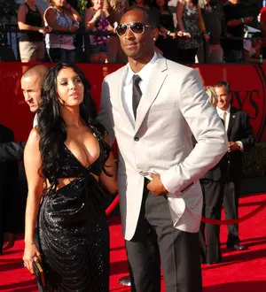 Kobe Bryant's wife files for divorce