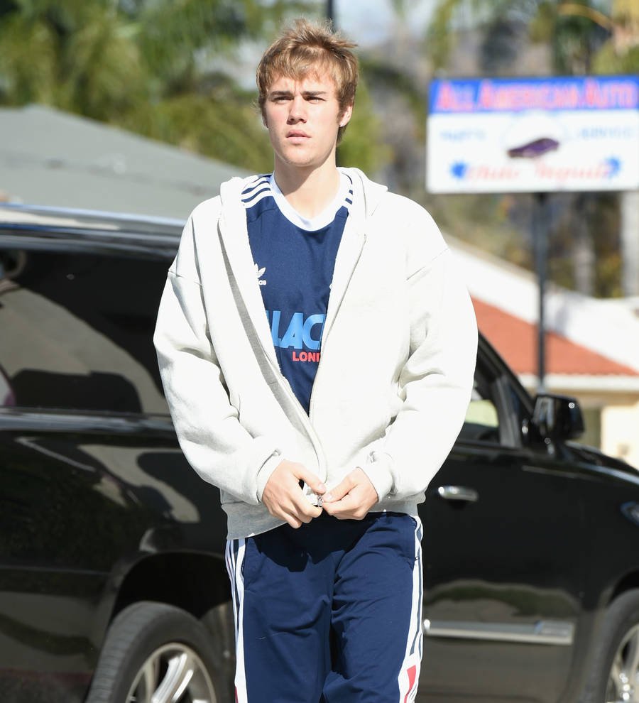 Justin Bieber is the new face of Japanese phone company