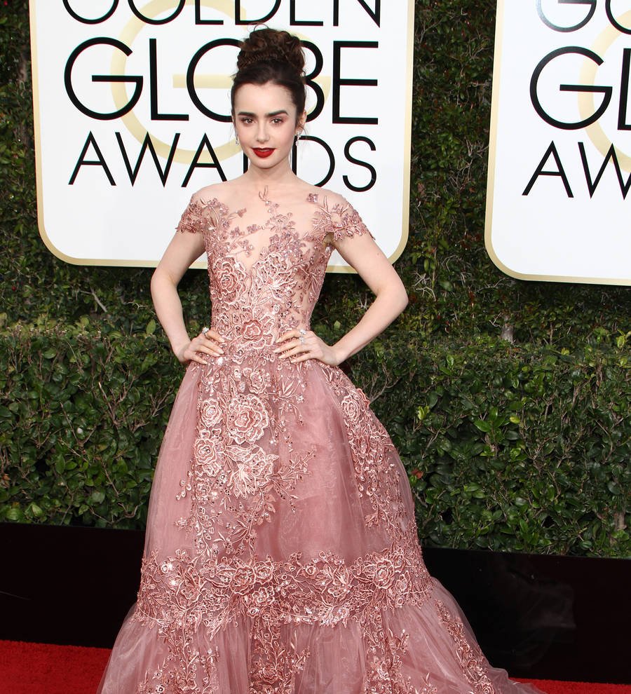 Lily Collins recommends 'all girls should date themselves'