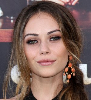 Alexis Dziena loses bid for restraining order against parents