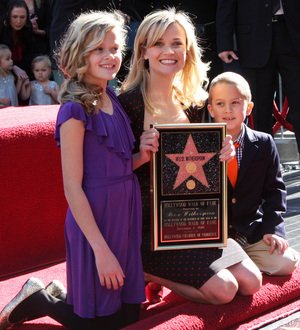 Reese Witherspoon Takes Children to Hollywood Star Ceremony