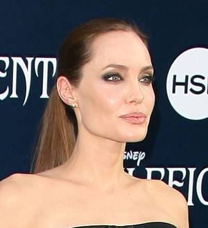 Newlywed Angelina Jolie arrives in Malta for honeymoon film