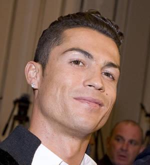 Cristiano Ronaldo overtakes Shakira as world's most 'liked' on Facebook