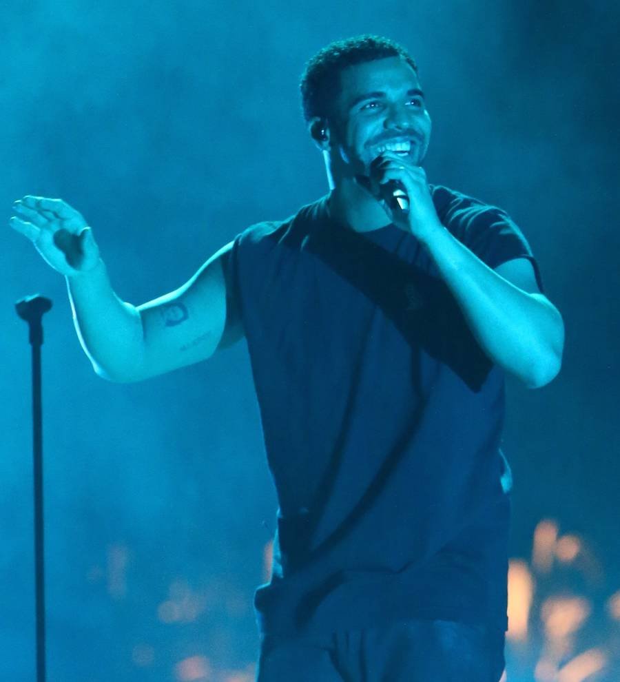Drake inspires kids with speech in South Africa