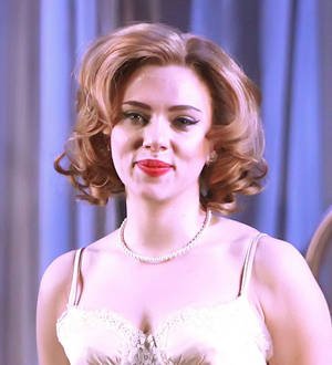 Scarlett Johansson planning West End move