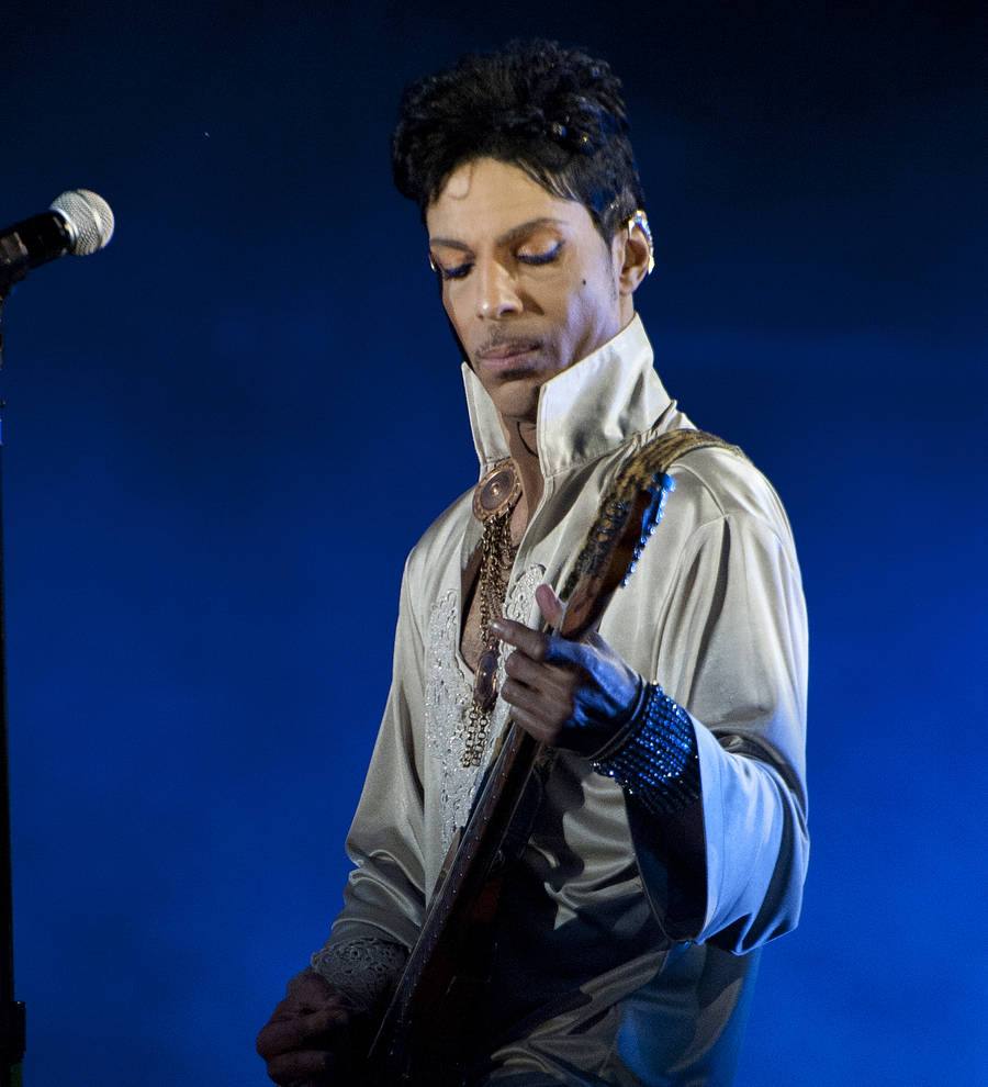 Prince's cloud guitar breaks records at auction