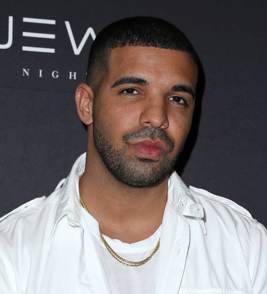 Drake's One Dance makes it three weeks on top in Billboard charts