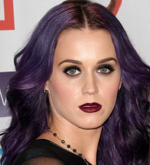 Katy Perry unveils new Gothic image