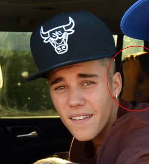 Justin Bieber joins Steelers stars for pre-game Bible study session