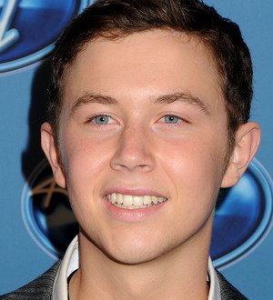 Scotty McCreery returning to high school to serve out senior year