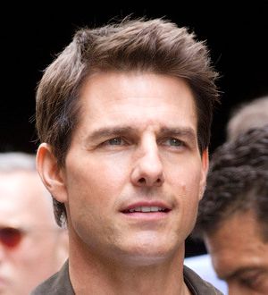 Tom Cruise 's back on film set